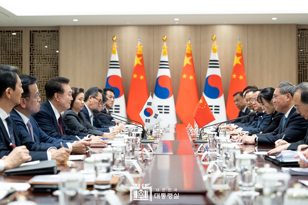 "한중 양국이 교류와 협력을 강화하고, 서로 존중하여 공동이익 추구해 나가길 희망"